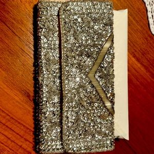 3/ $18 Vintage Silver beaded, sequined clutch